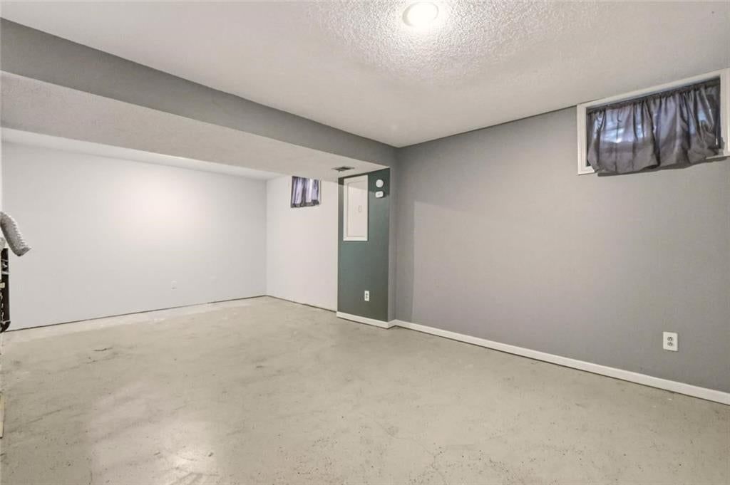 Photo 50 of 63 - 6112 N Strathbury Avenue, Kansas City, MO 64151