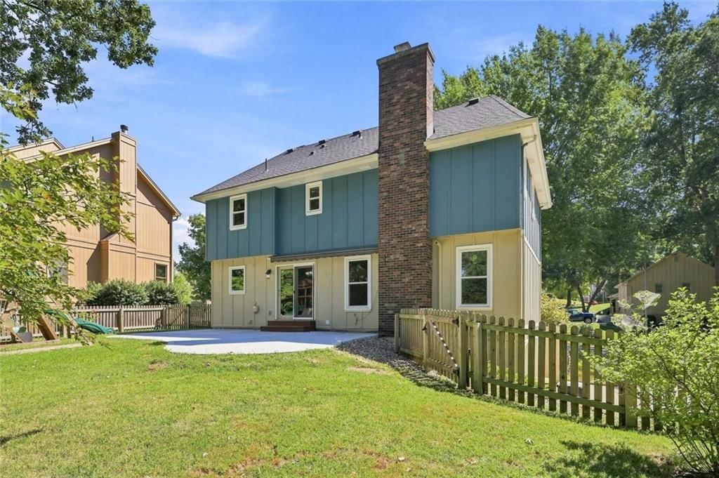 Photo 57 of 63 - 6112 N Strathbury Avenue, Kansas City, MO 64151