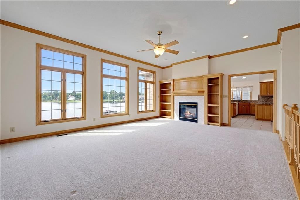 Photo 6 of 39 - 15613 Cedar Lane, Basehor, KS 66007
