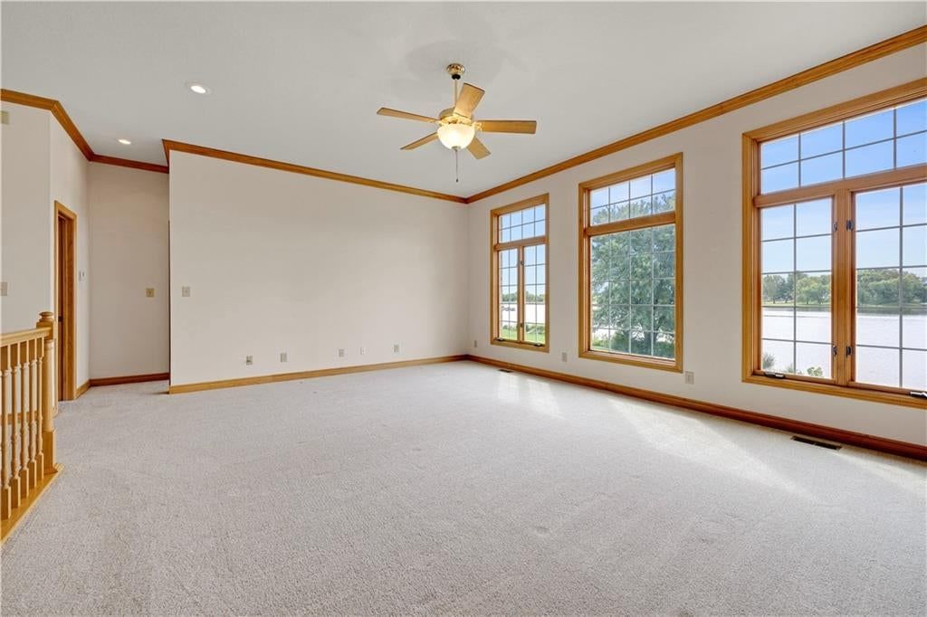 Photo 8 of 39 - 15613 Cedar Lane, Basehor, KS 66007