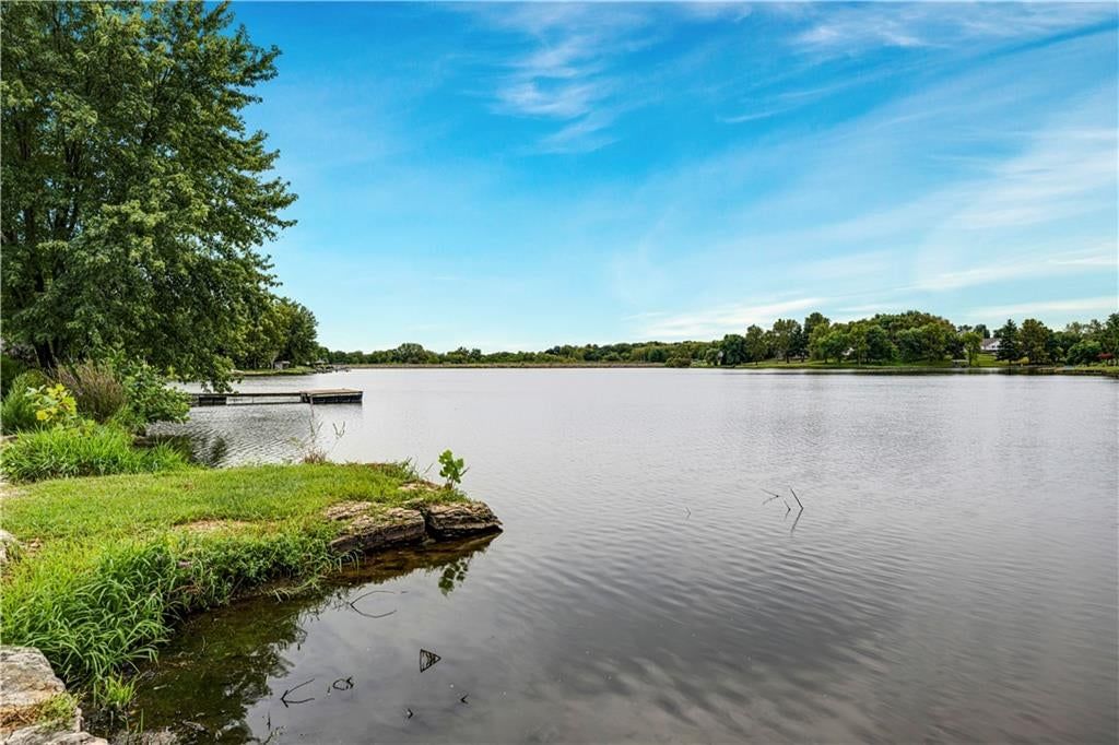 Photo 19 of 39, 15613 Cedar Lane, Basehor, KS 66007