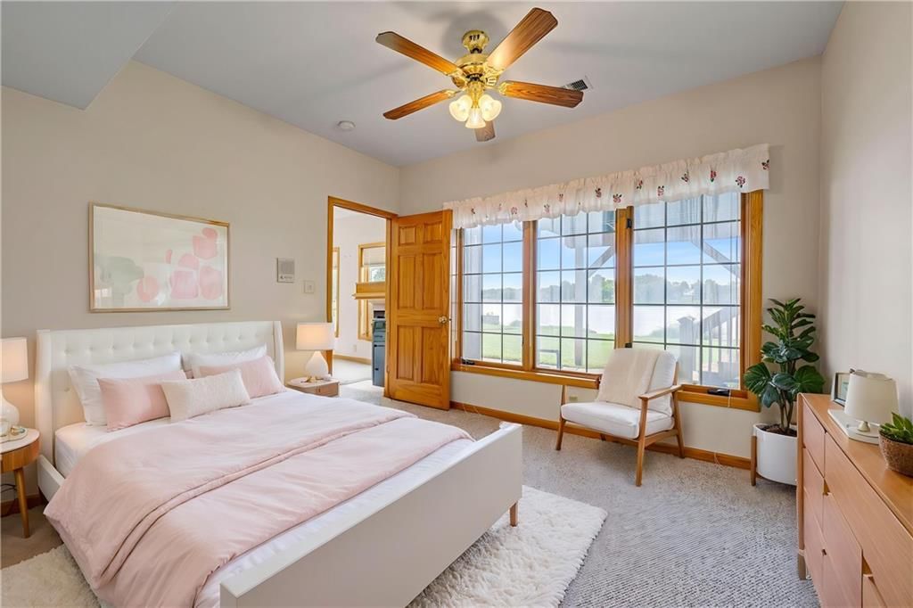 Photo 29 of 39 - 15613 Cedar Lane, Basehor, KS 66007