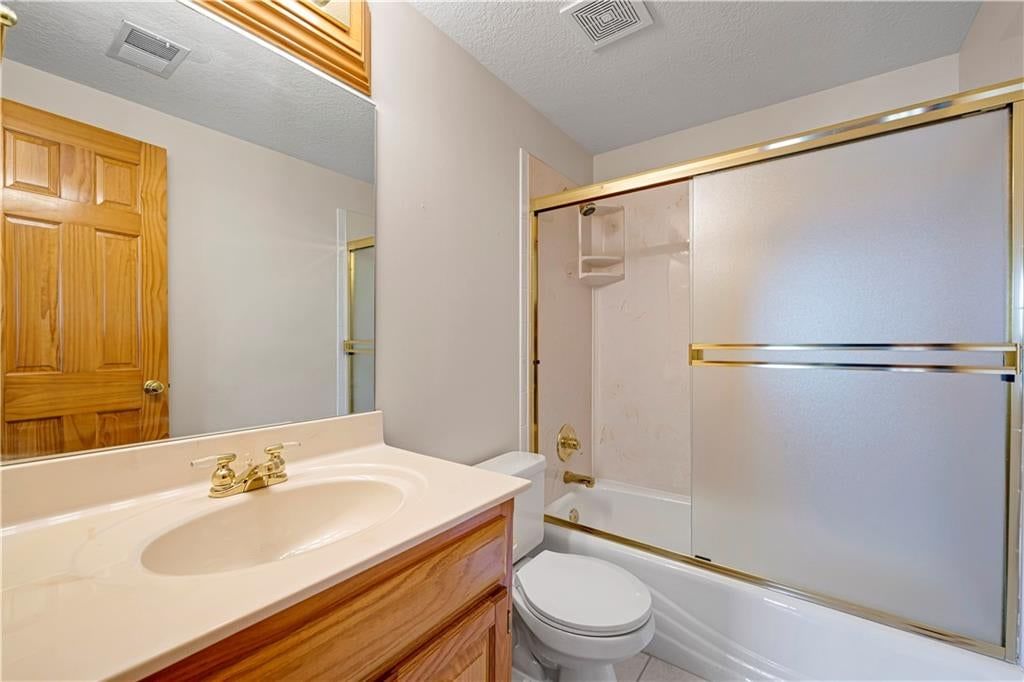 Photo 30 of 39, 15613 Cedar Lane, Basehor, KS 66007