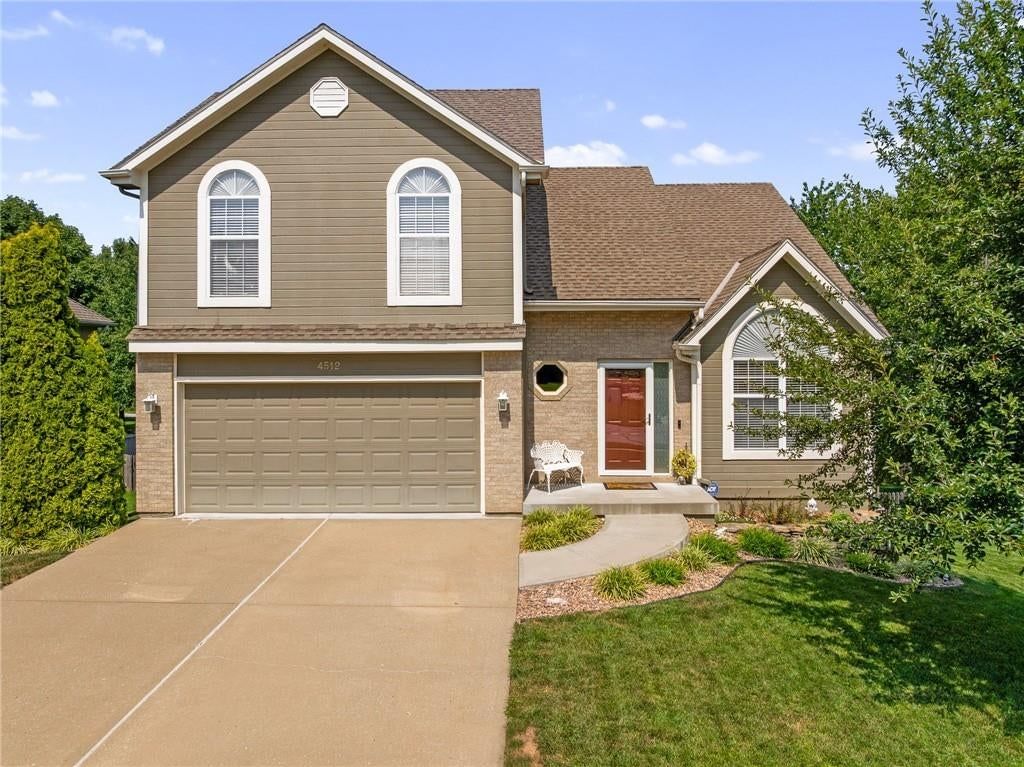 4512 NE Webster Drive — photo 2
