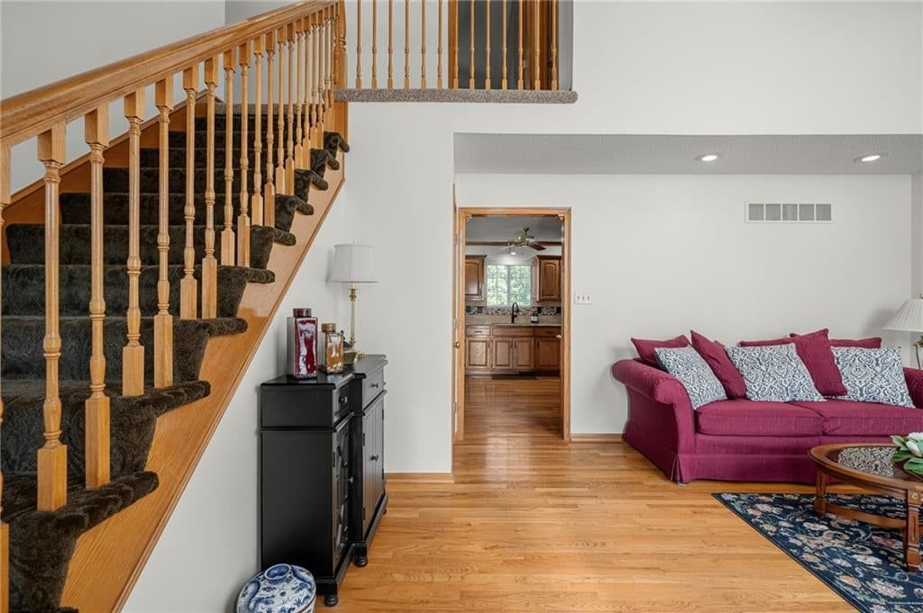 4512 NE Webster Drive — photo 4