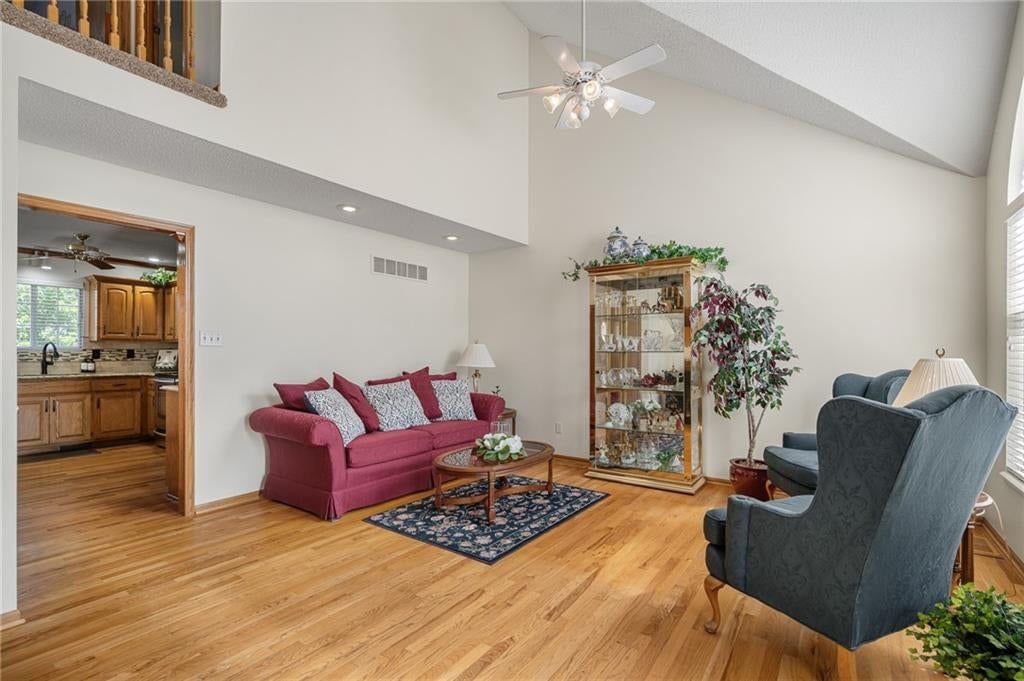 4512 NE Webster Drive — photo 6