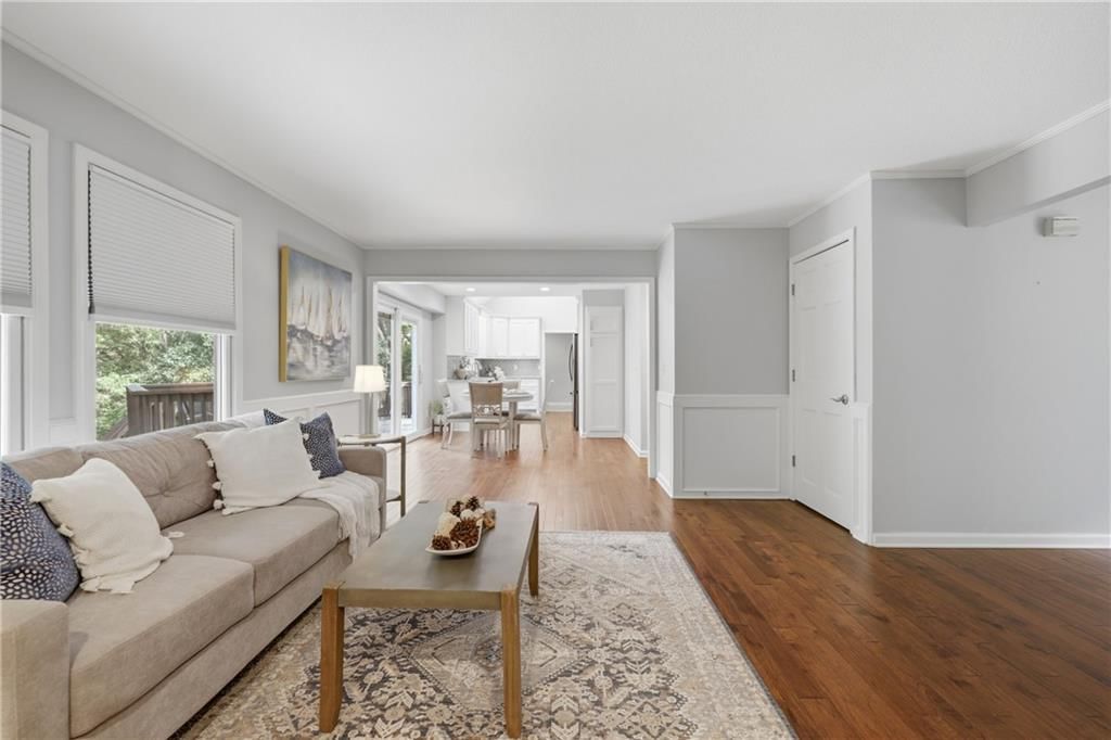 6832 Alden Street — photo 8