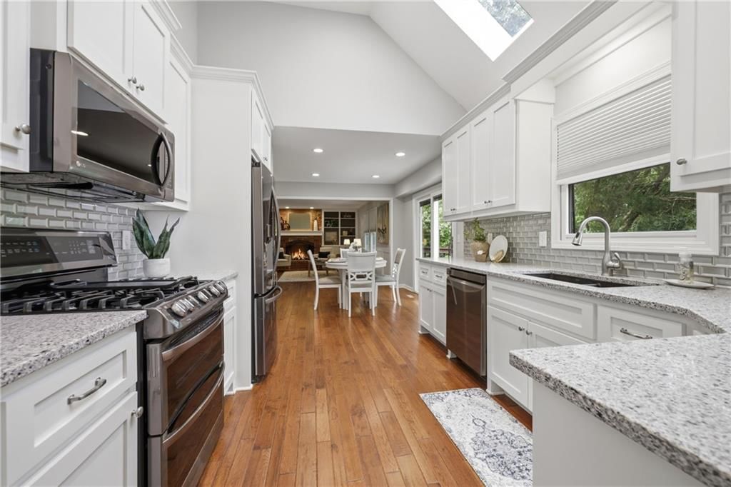 6832 Alden Street — photo 10