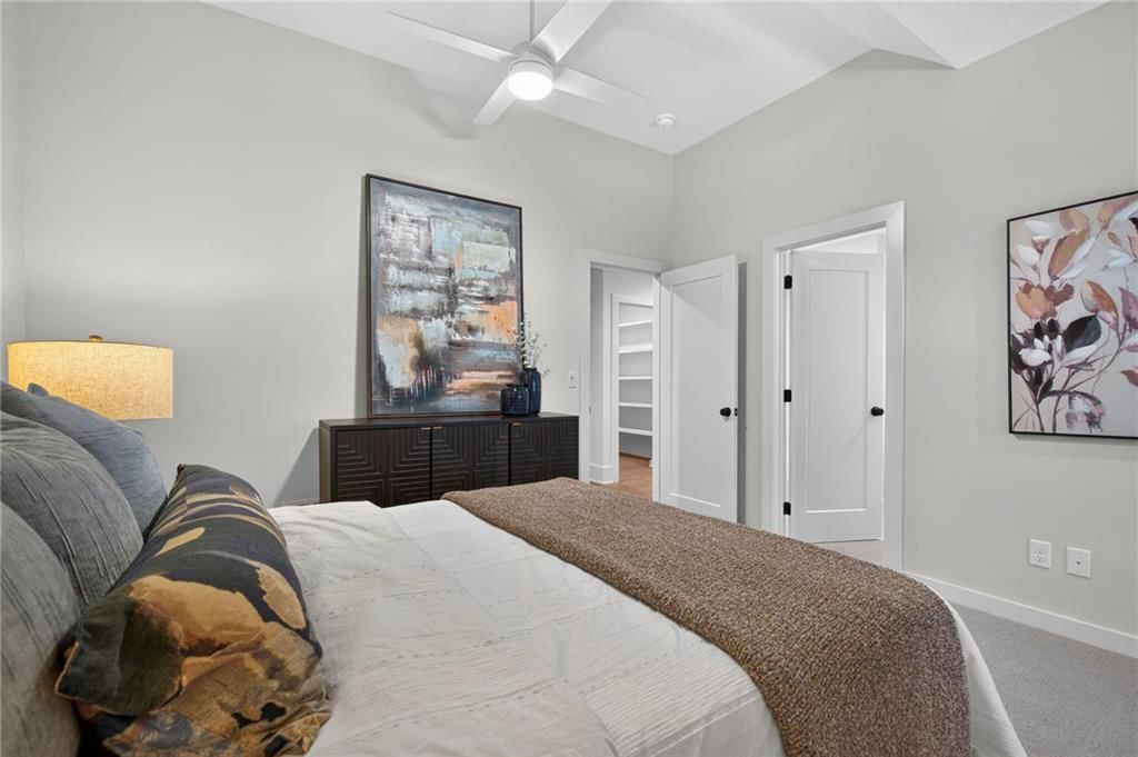 2905 W 72nd Street — photo 38