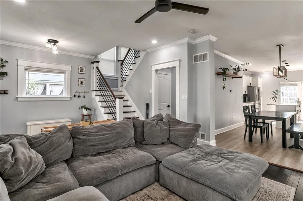 3427 S Benton Avenue — photo 8