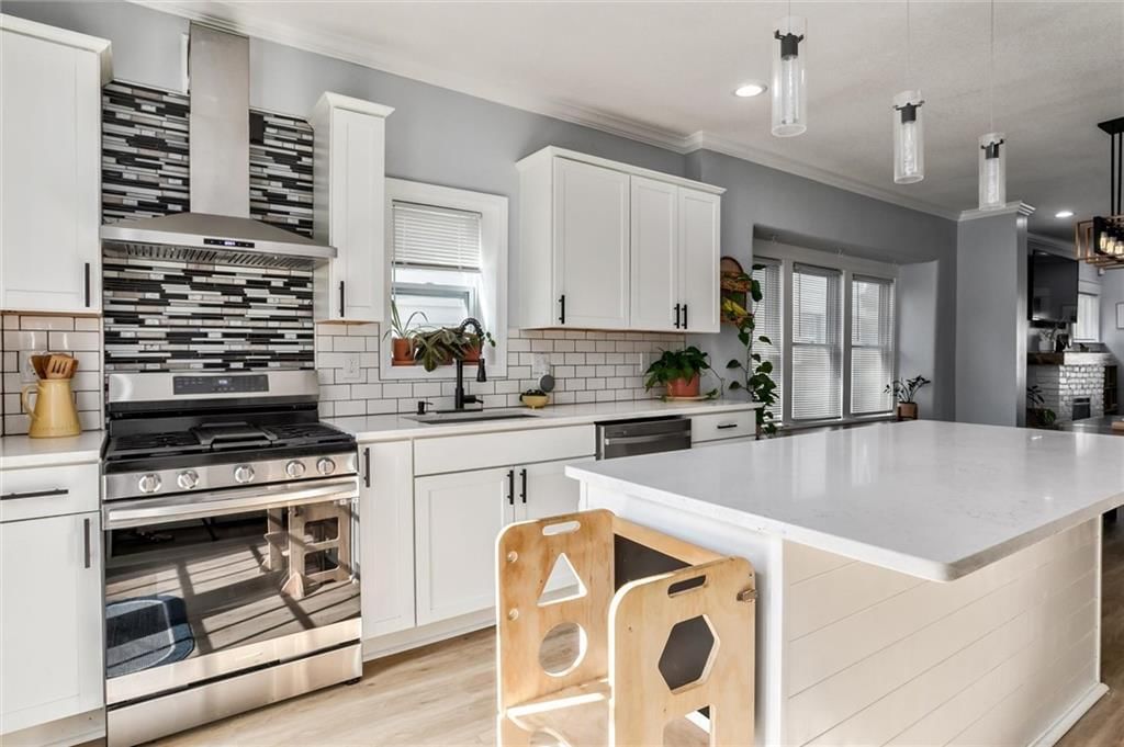 3427 S Benton Avenue — photo 11