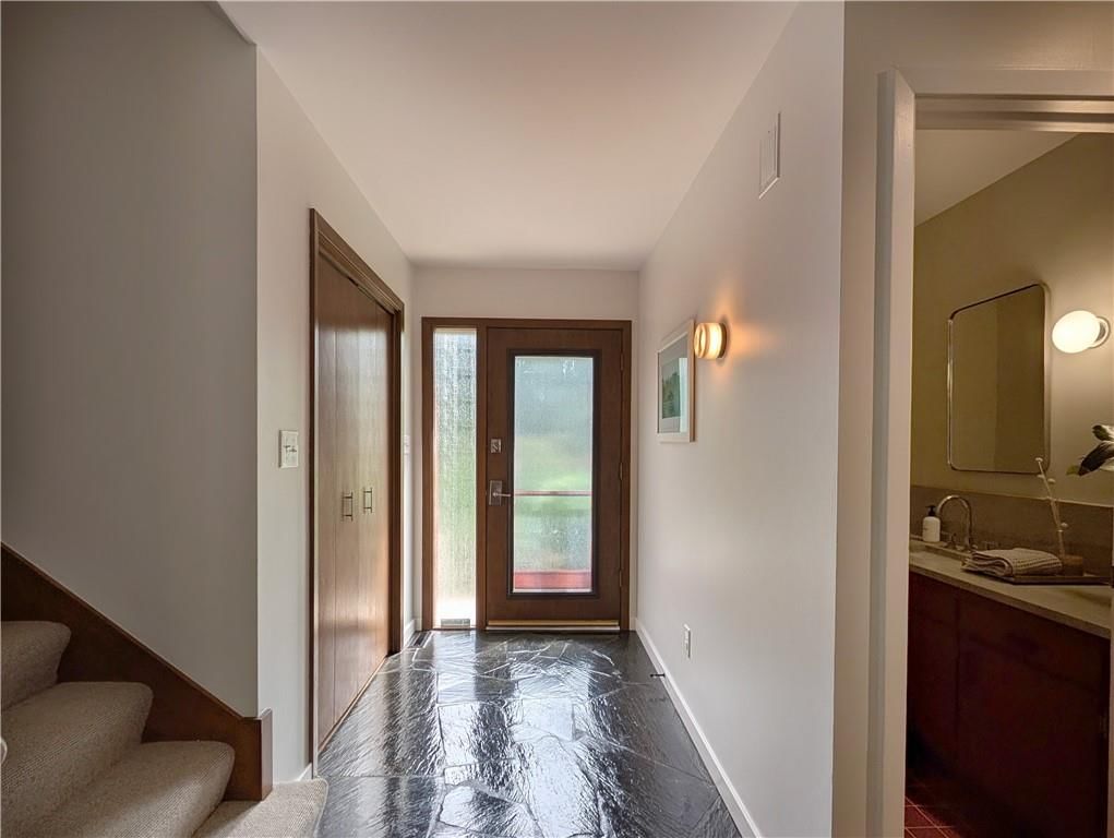 10050 Roe Avenue — photo 5
