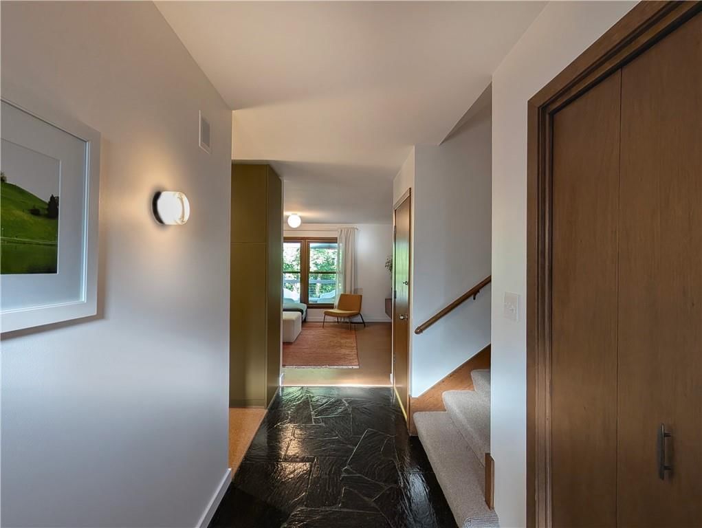 10050 Roe Avenue — photo 6