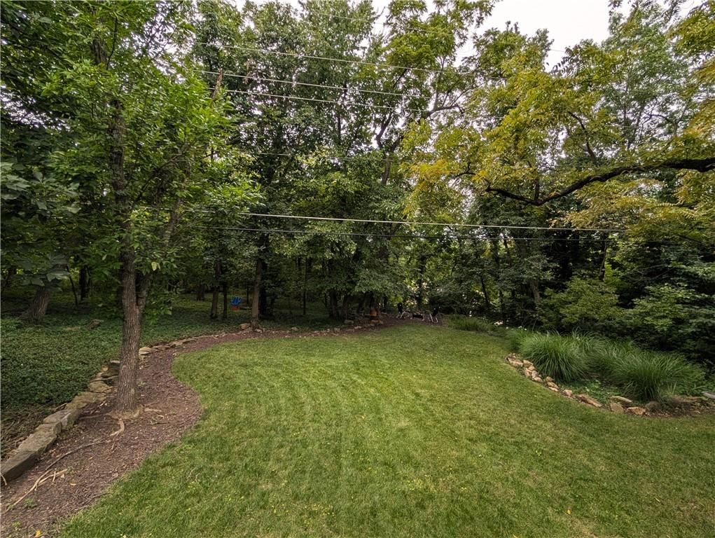 10050 Roe Avenue — photo 47