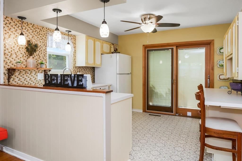 Photo 6 of 33 - 6808 N Askew Avenue, Gladstone, MO 64119