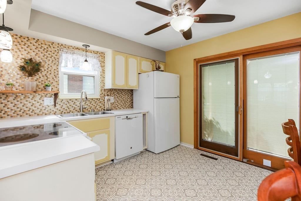 Photo 7 of 33 - 6808 N Askew Avenue, Gladstone, MO 64119