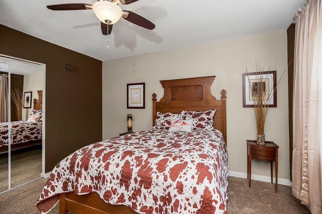 Photo 13 of 33 - 6808 N Askew Avenue, Gladstone, MO 64119