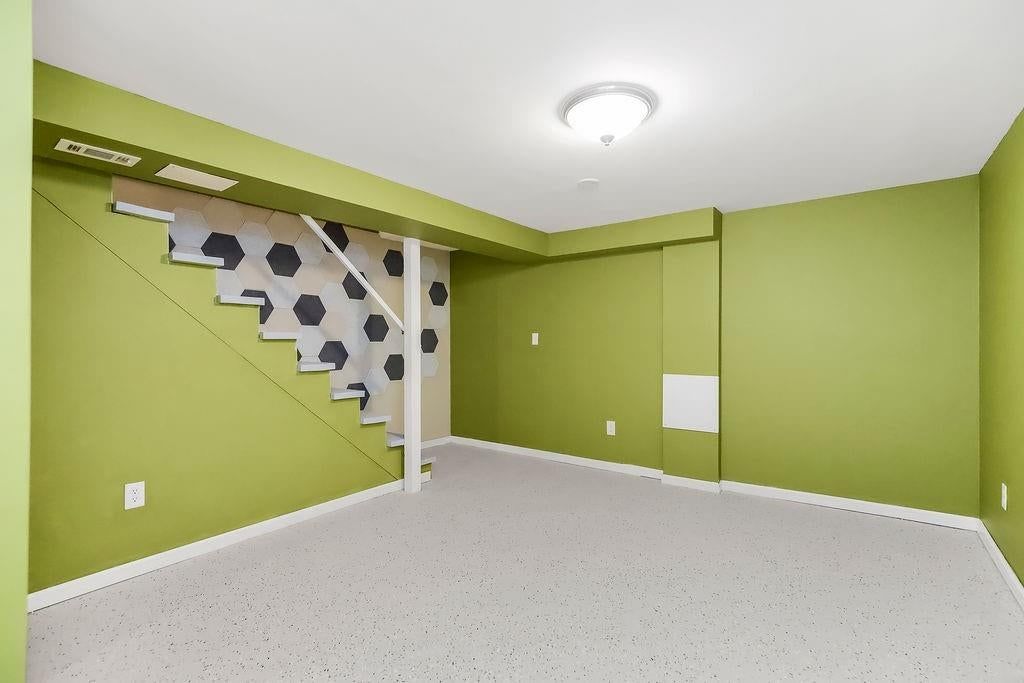 Photo 23 of 33 - 6808 N Askew Avenue, Gladstone, MO 64119
