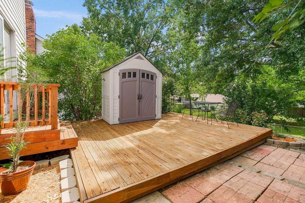 Photo 25 of 33 - 6808 N Askew Avenue, Gladstone, MO 64119