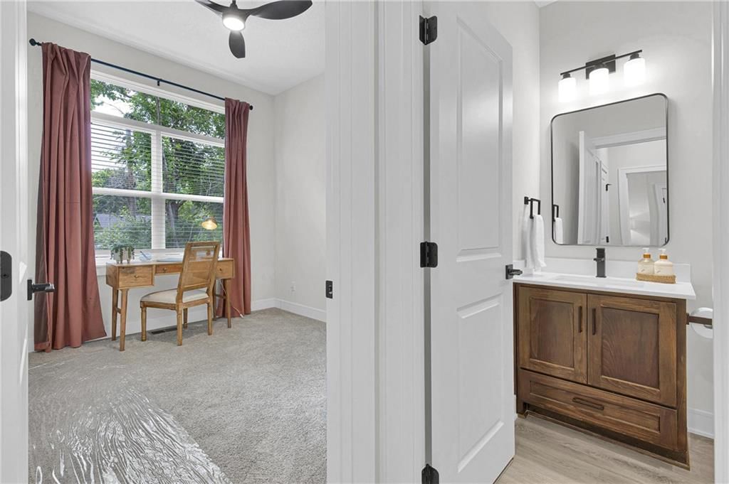 Photo 22 of 48 - 5821 Hunter Court, Raytown, MO 64133