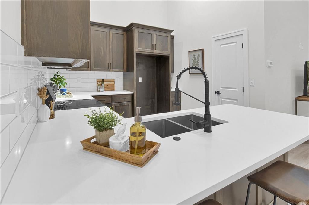Photo 24 of 48 - 5821 Hunter Court, Raytown, MO 64133