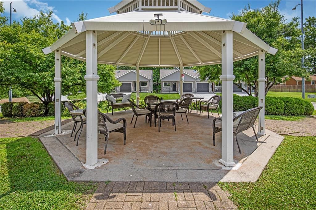 Photo 40 of 48 - 5821 Hunter Court, Raytown, MO 64133