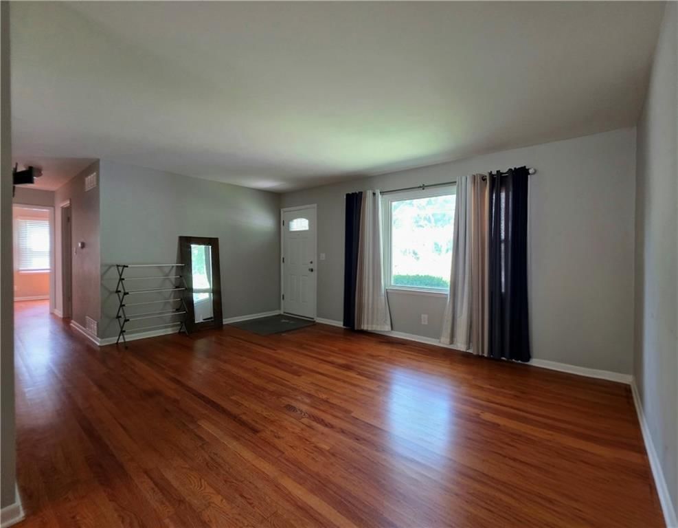 2623 Vernon Street, North Kansas City, MO: listing photo 2