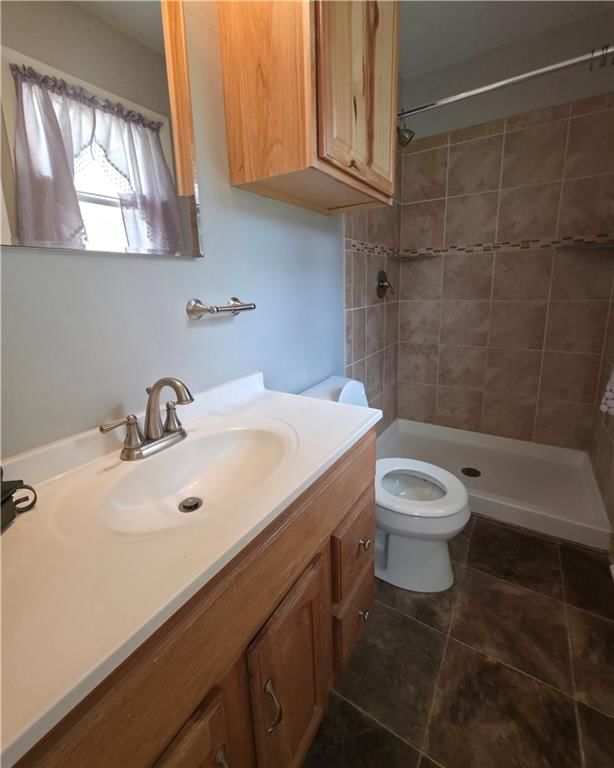 Photo 14 of 44 - 2623 Vernon Street, North Kansas City, MO 64116