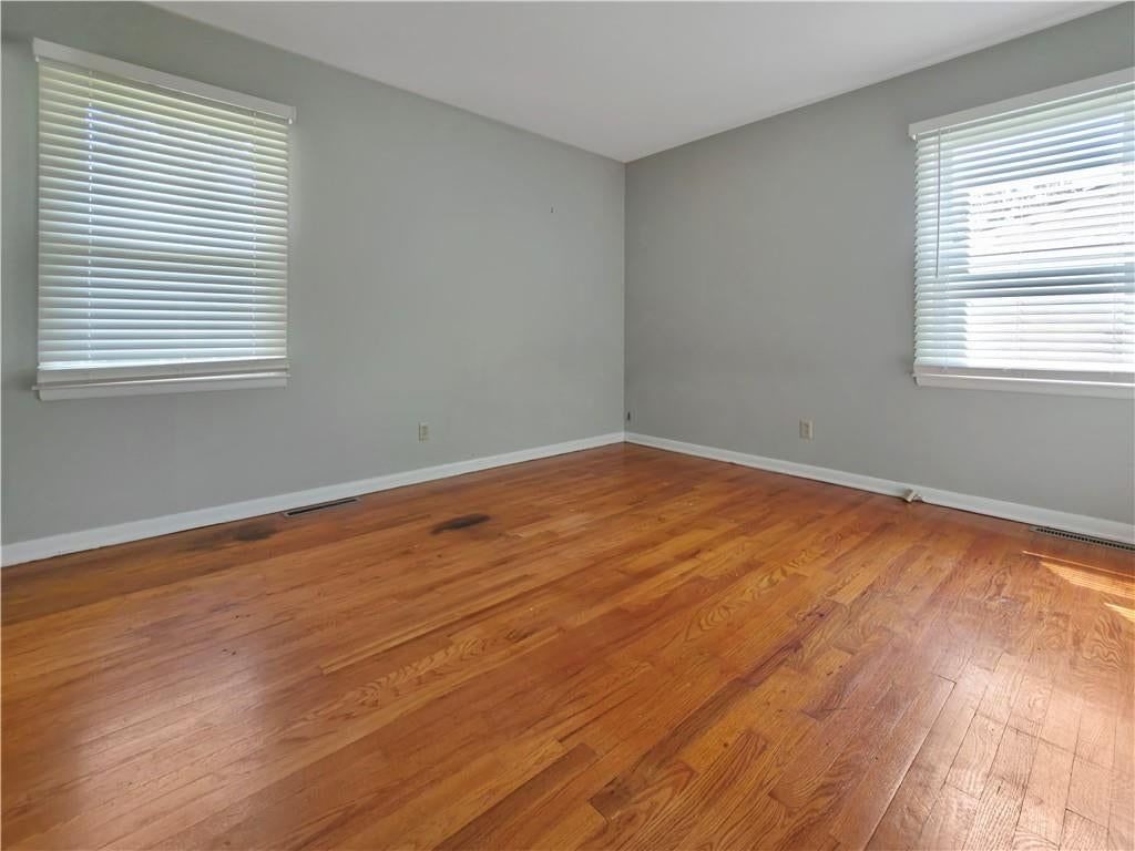 Photo 26 of 44 - 2623 Vernon Street, North Kansas City, MO 64116