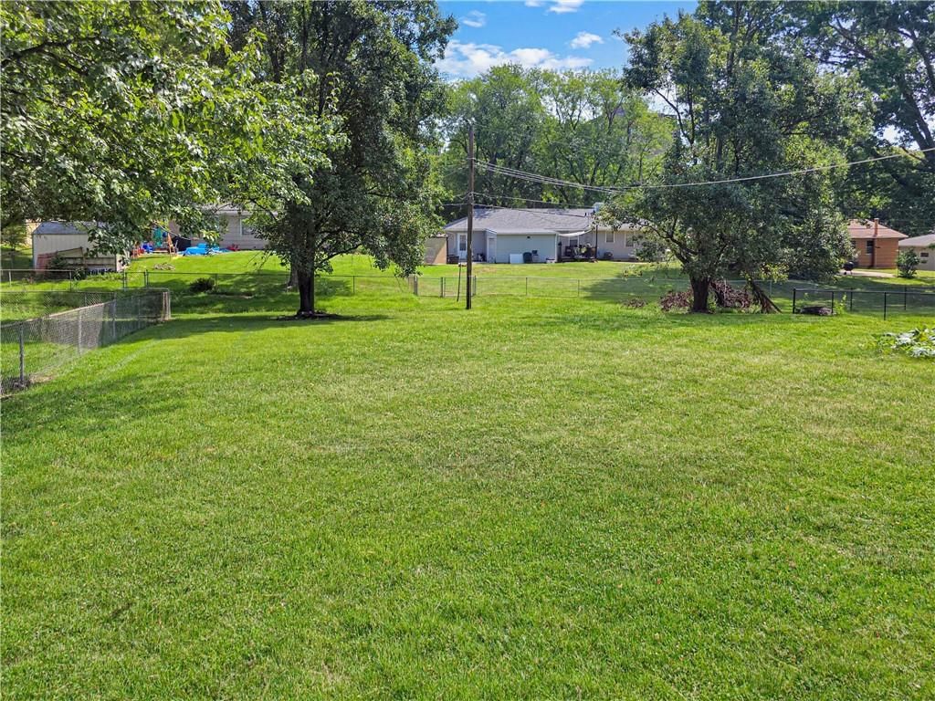 Photo 40 of 44 - 2623 Vernon Street, North Kansas City, MO 64116