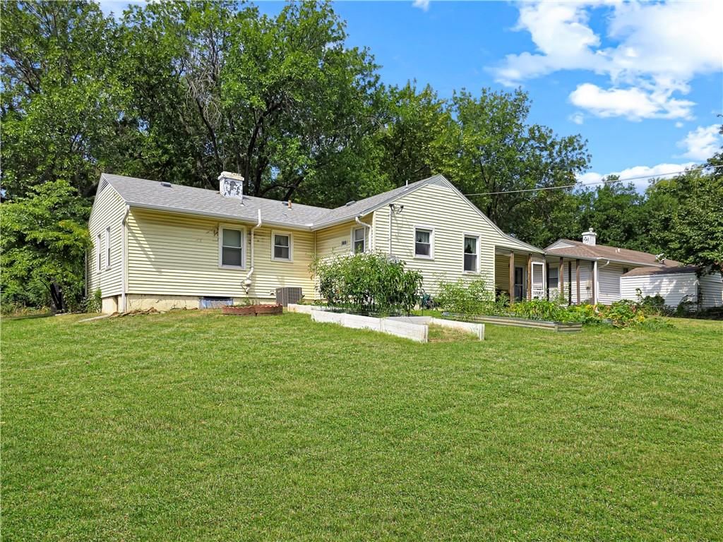 Photo 41 of 44 - 2623 Vernon Street, North Kansas City, MO 64116