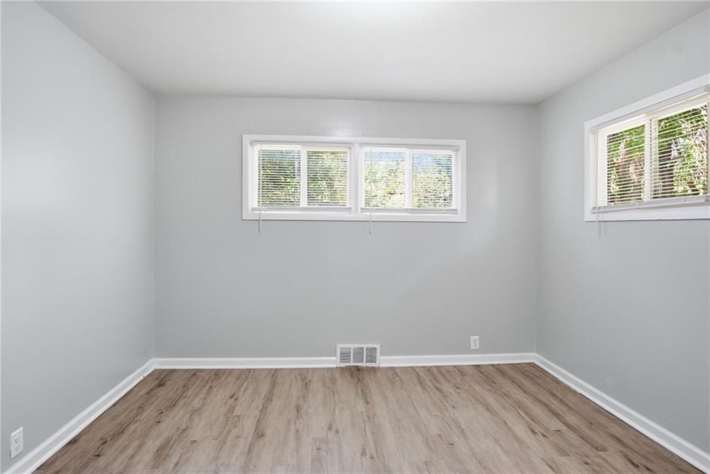 7104 Longview Road — photo 19