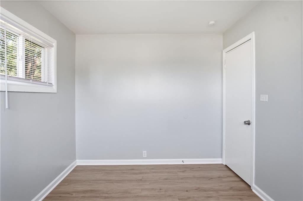 7104 Longview Road — photo 21