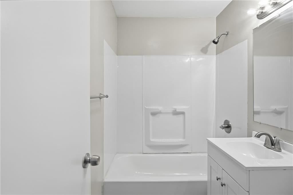 7104 Longview Road — photo 25