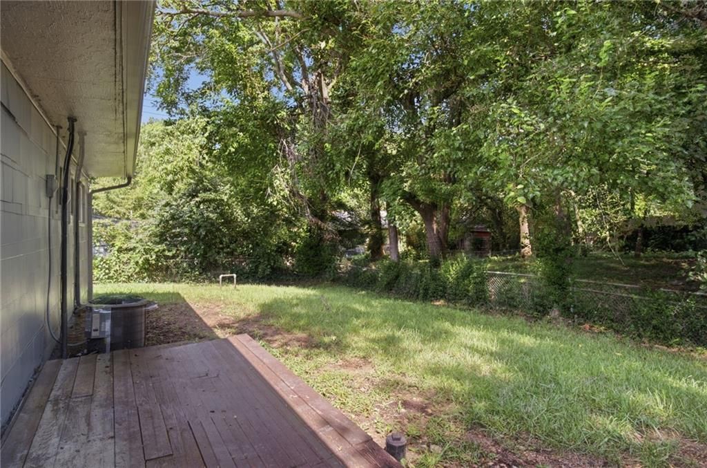 7104 Longview Road — photo 27