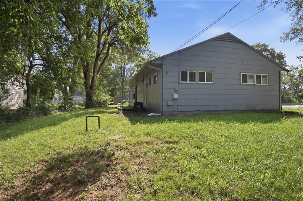 7104 Longview Road — photo 31