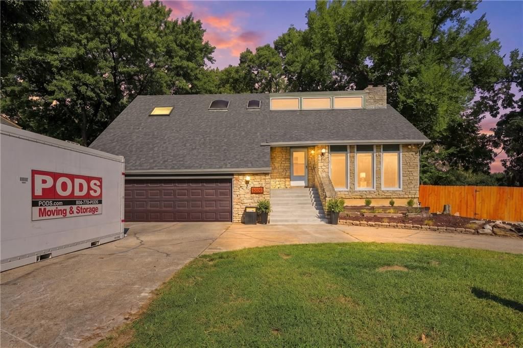 5304 Queal Drive — photo 2