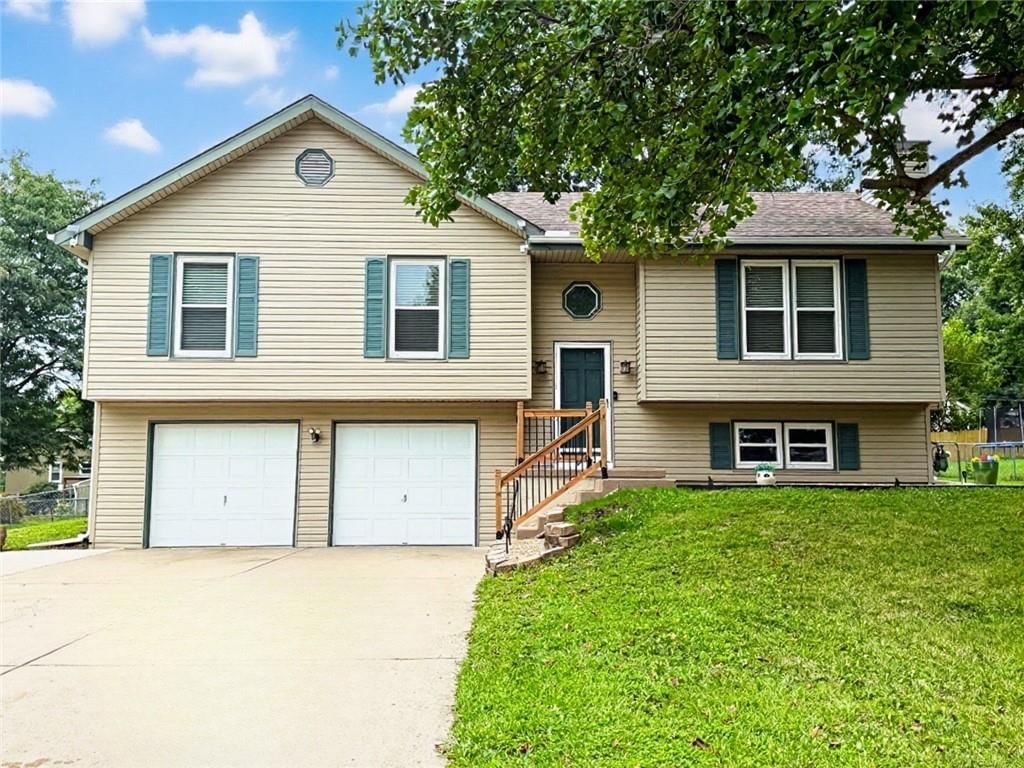 1607 NE 114 Street, Kansas City, MO