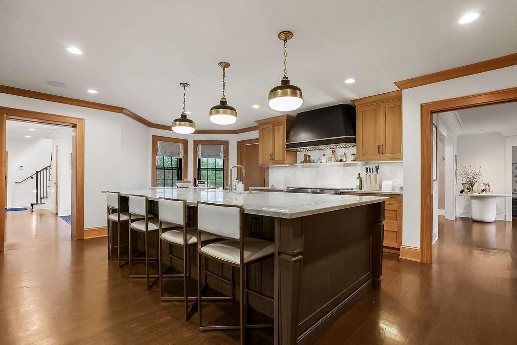 1235 W 57 Terrace — photo 16