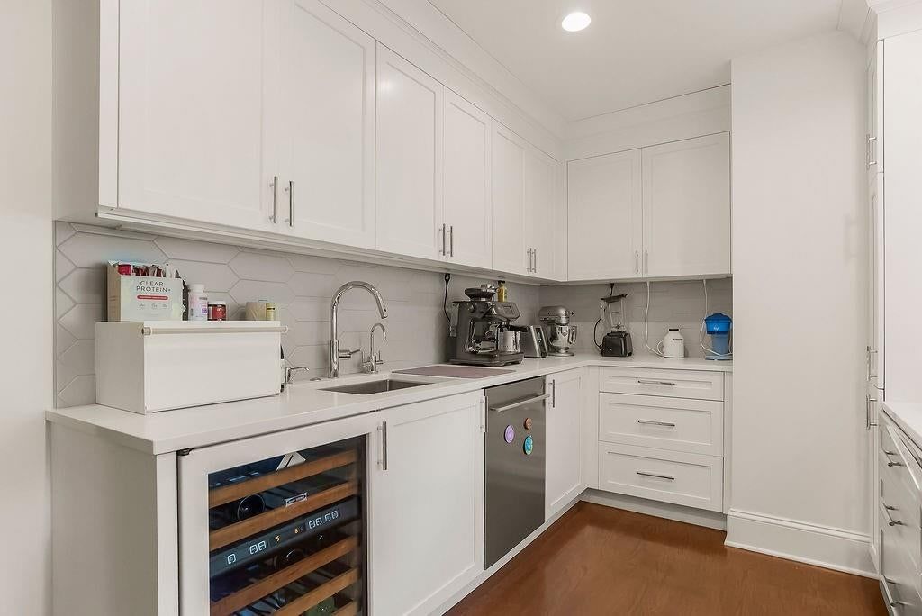 1235 W 57 Terrace — photo 18