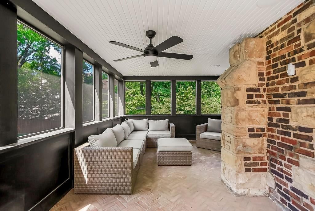 1235 W 57 Terrace — photo 24