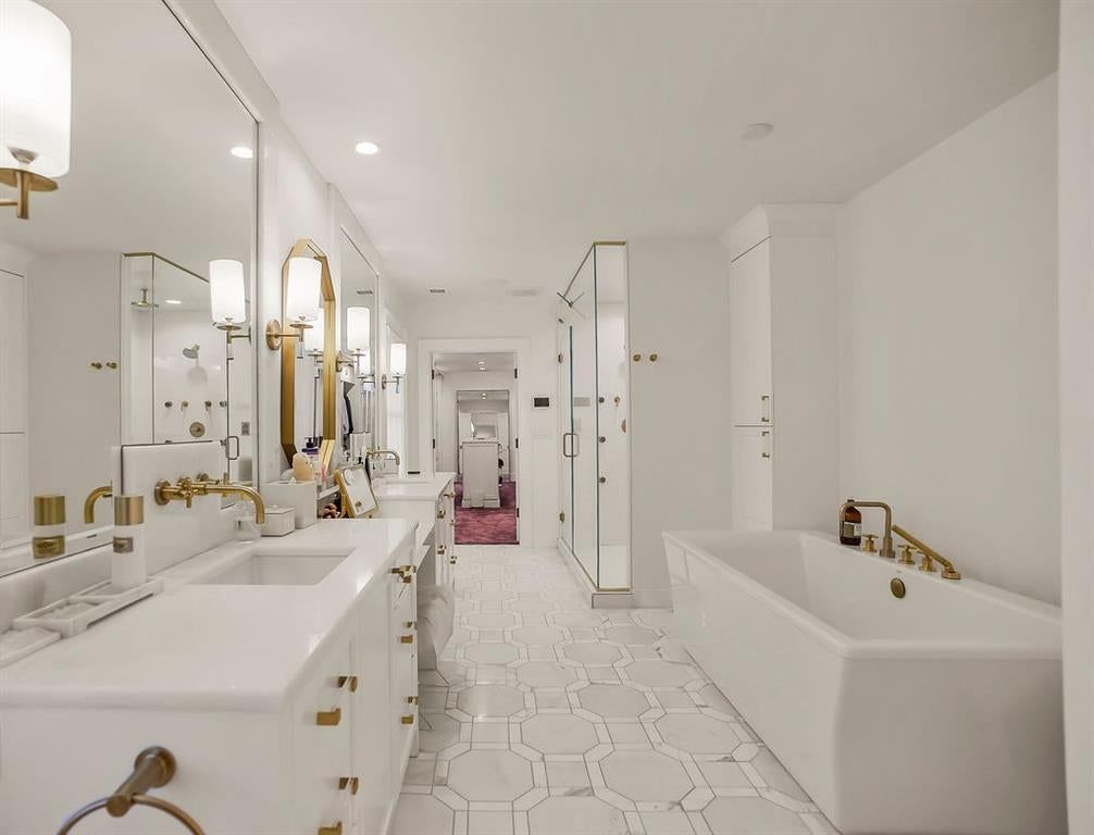 1235 W 57 Terrace — photo 34
