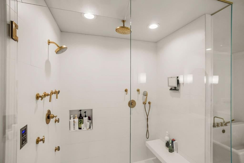 1235 W 57 Terrace — photo 36