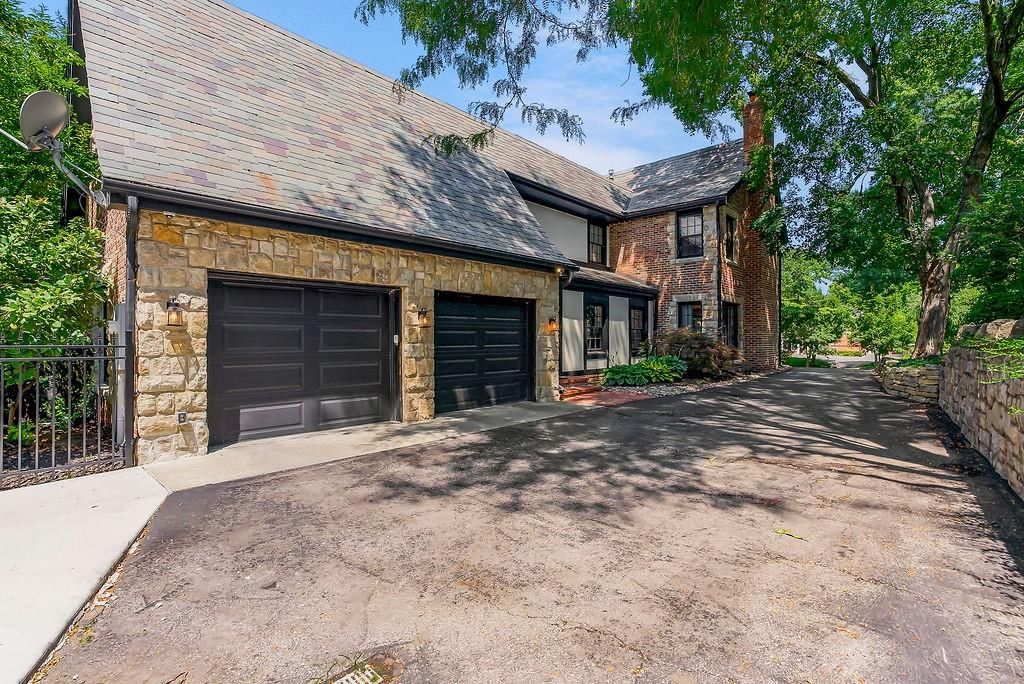 1235 W 57 Terrace — photo 49