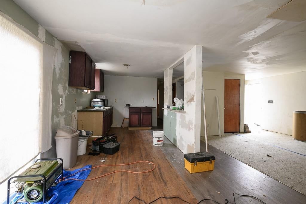 9445 Village Lane — photo 5