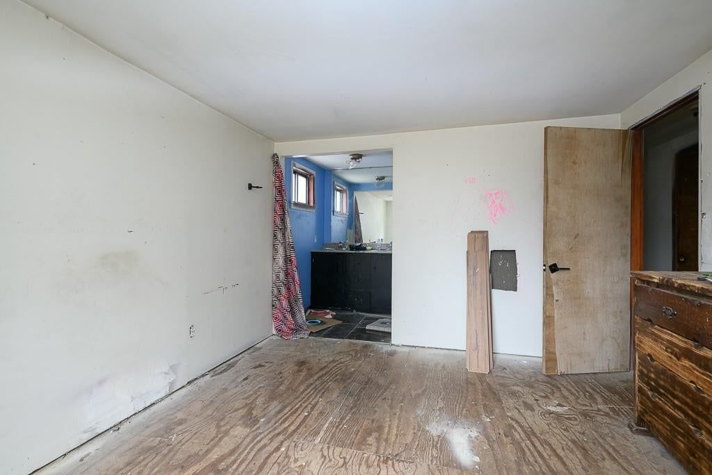 9445 Village Lane — photo 9