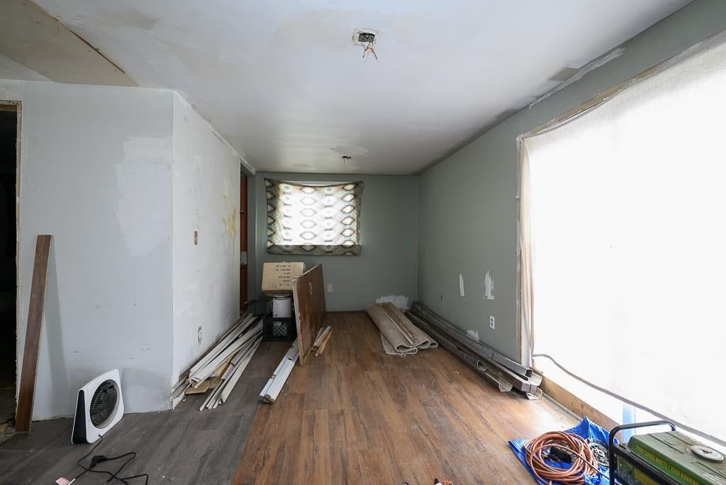 9445 Village Lane — photo 11