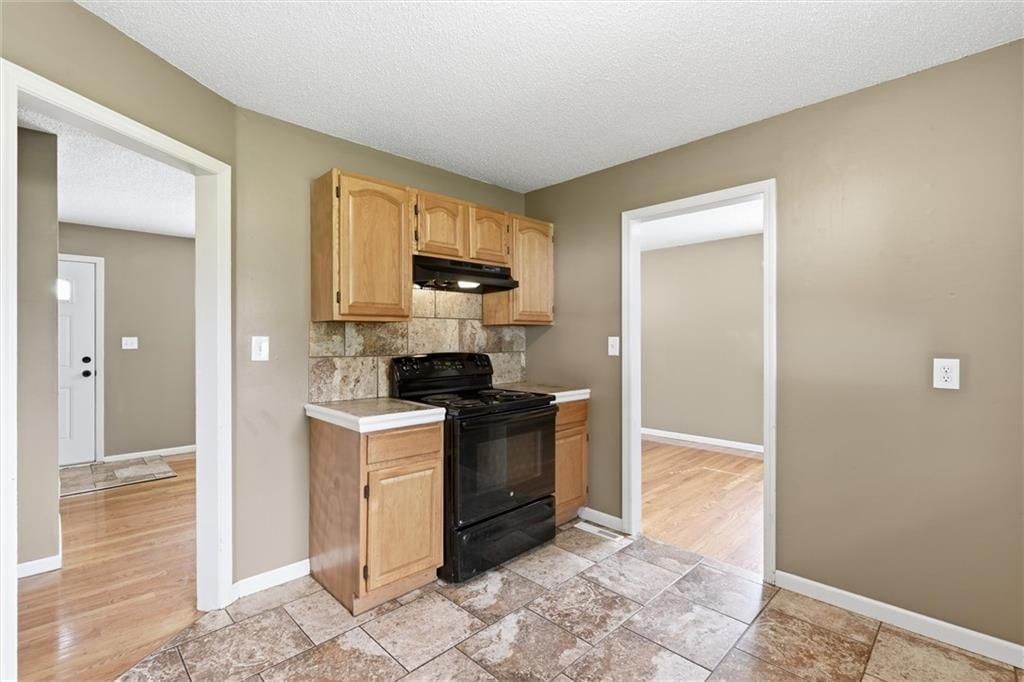 8611 E 85th Street — photo 14
