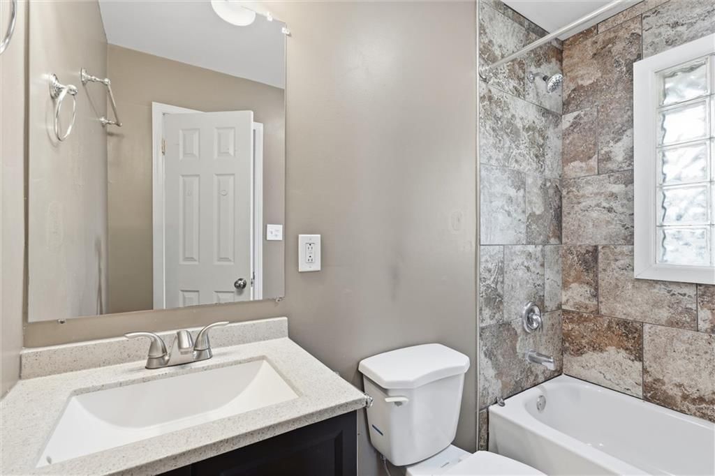 8611 E 85th Street — photo 18