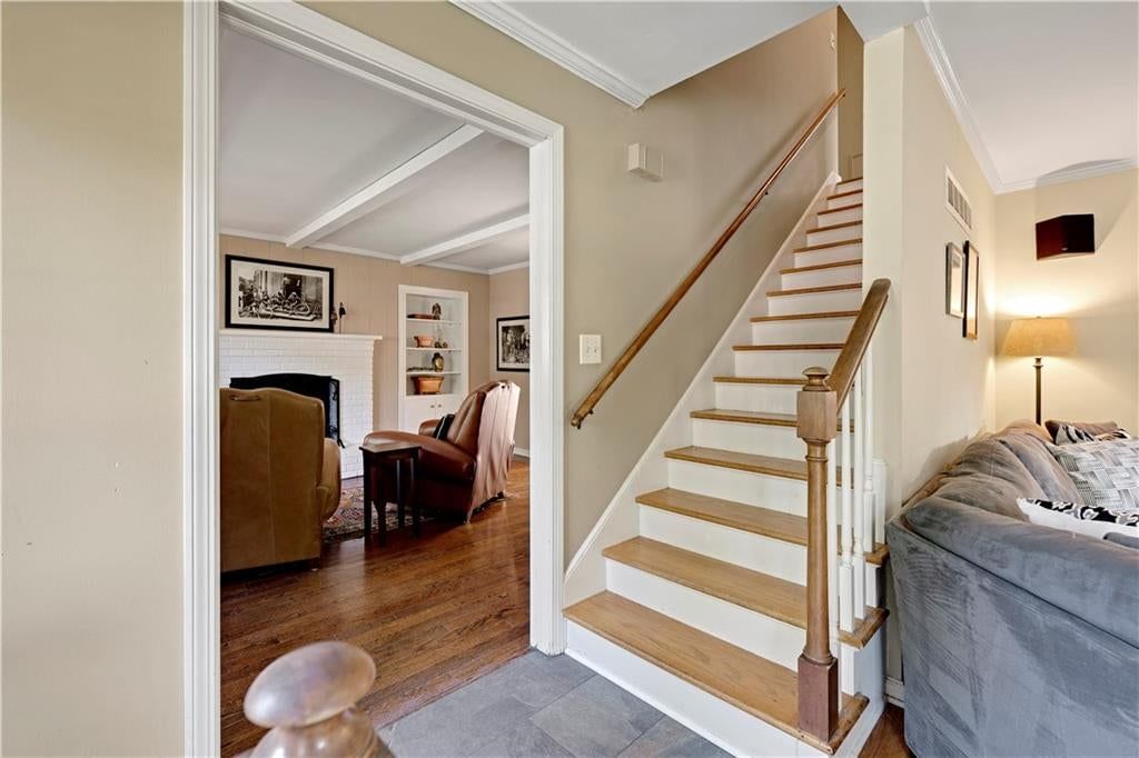 Photo 4 of 27 - 9515 Granada Drive, Overland Park, KS 66207